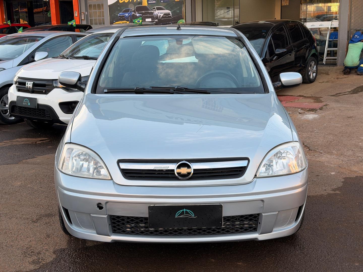 CHEVROLET CORSA HATCH MAXX 1.4 8V(ECONO.FLEX) 4P /2011 FLEX em brasilia 2010 — foto 3