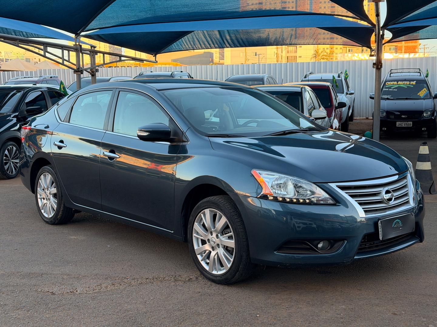 NISSAN SENTRA 20SL CVT 2015/2016 — foto 4