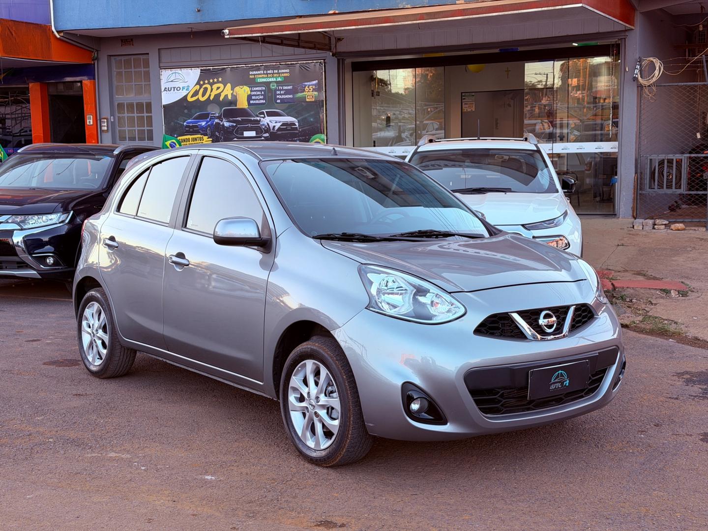 NISSAN MARCH 16 SV CVT PM 2019/2020 — foto 4