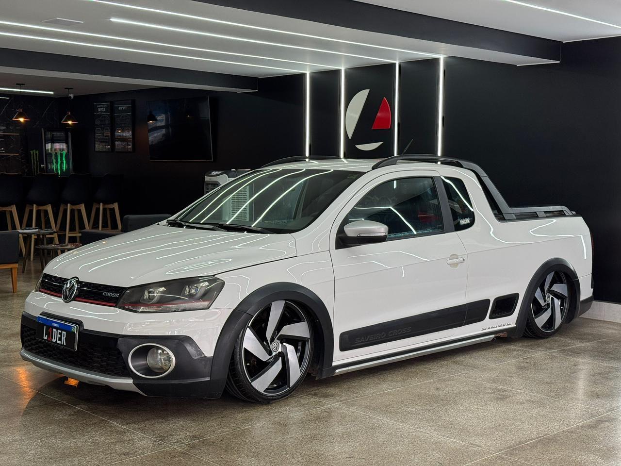 VOLKSWAGEN SAVEIRO 1.6 CE Cross 8V 2013/2014 — foto 2