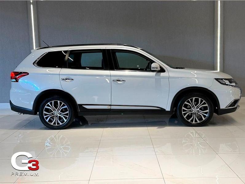 MITSUBISHI MMC OUTLANDER 22 D 2015/2016 — foto 4